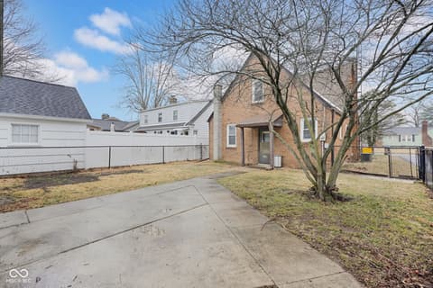 Front exterior at 2308 Pearl Street, Columbus, IN