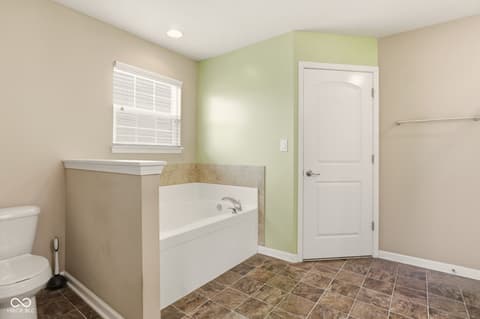 Photo of 5911 Edelle Drive, Indianapolis, IN