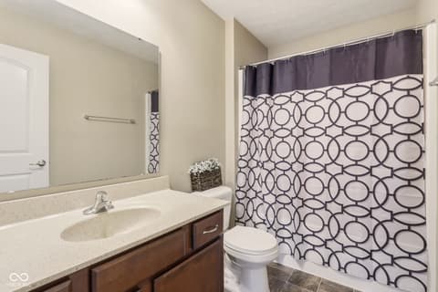 Photo of 5911 Edelle Drive, Indianapolis, IN