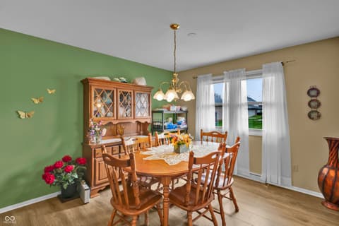 Dining room at 4525 Chapel Drive, Columbus, IN