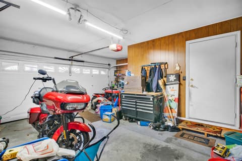 Garage at 4525 Chapel Drive, Columbus, IN