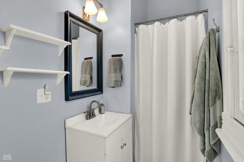 Photo of 1313 N Oxford Street, Indianapolis, IN