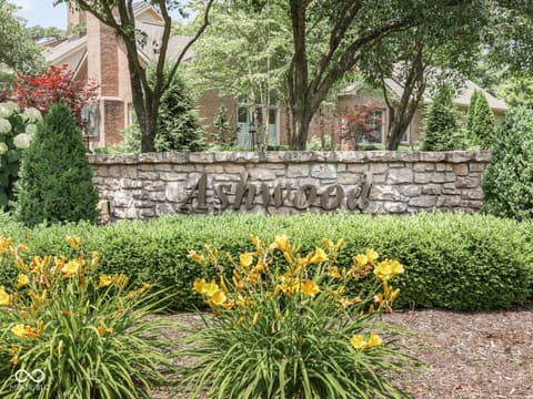 Photo of 1752 Pathway Drive N, Greenwood, IN