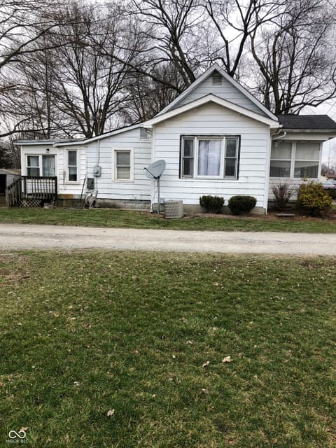 Photo of 132 Southeast Street, Charlottesville, IN