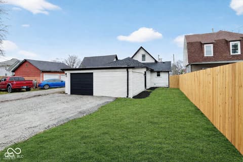 Garage at 461 W Morrison Street, Frankfort, IN