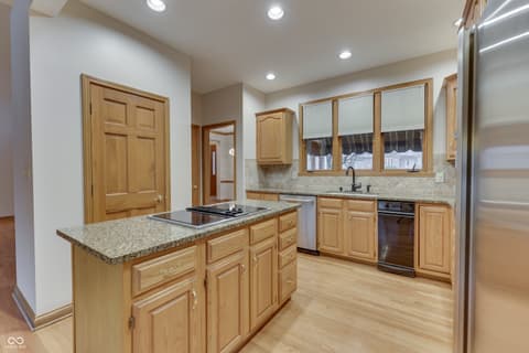 Photo of 3998 Eagle Trace Drive, Greenwood, IN