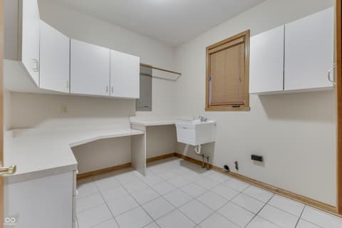 Photo of 3998 Eagle Trace Drive, Greenwood, IN