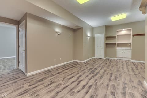 Photo of 3998 Eagle Trace Drive, Greenwood, IN