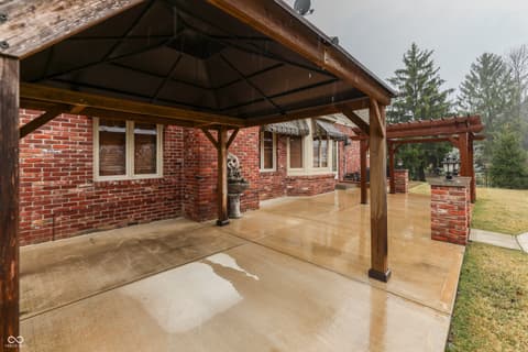 Photo of 3998 Eagle Trace Drive, Greenwood, IN