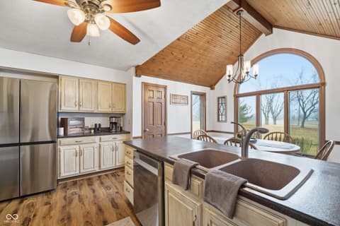 Photo of 1889 W County Road 1000 N, Lizton, IN