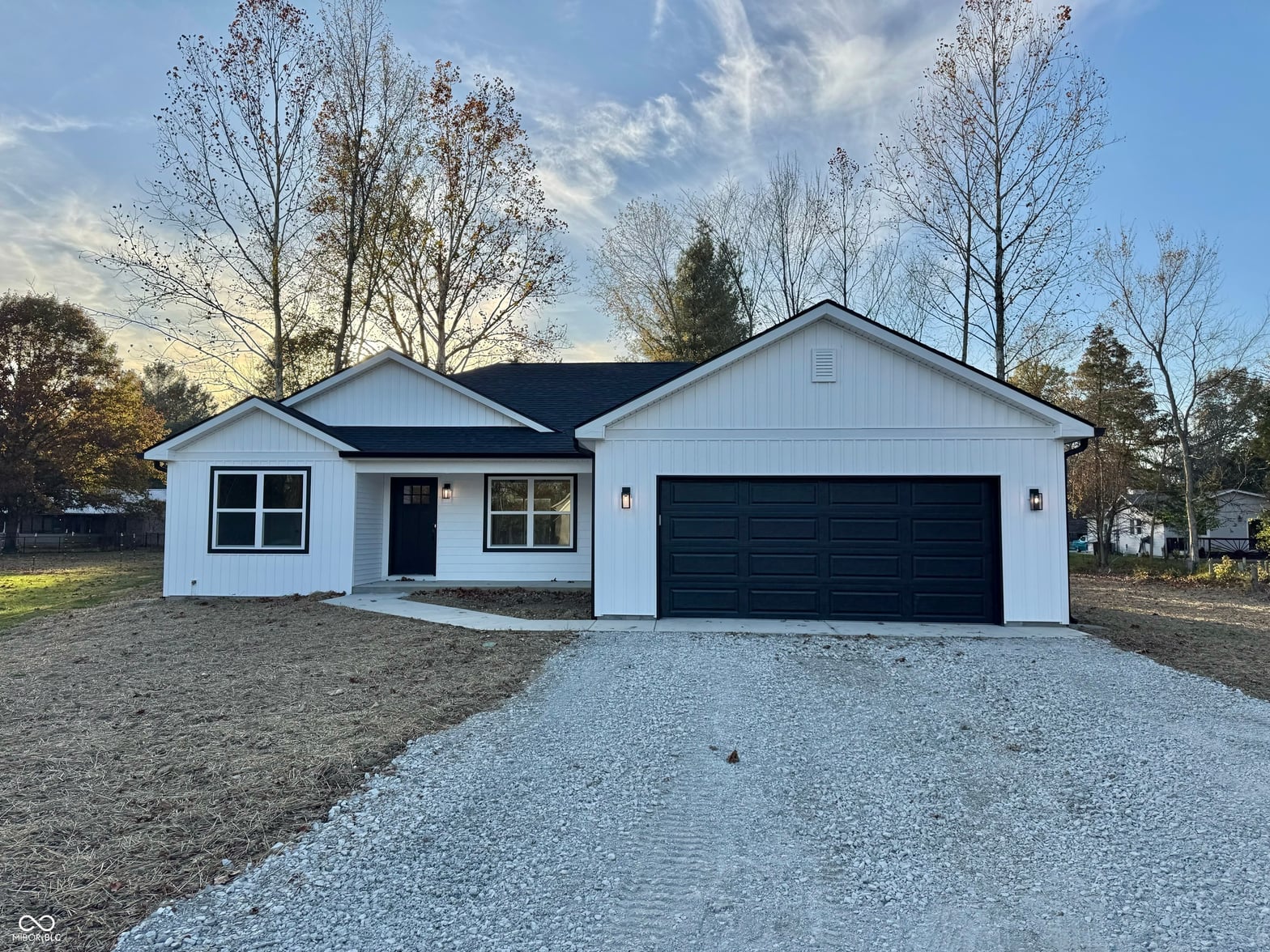 Front exterior at 613 Jefferson Valley, Coatesville, IN
