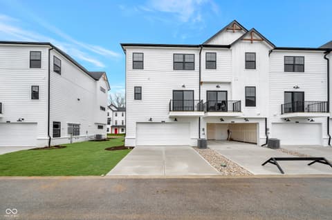Photo of 4486 Yellowwood Avenue, Brownsburg, IN