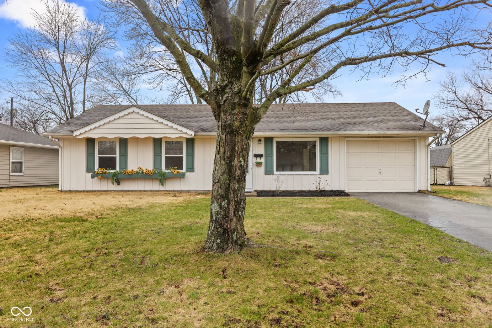 Photo of 3026 Hawcreek Boulevard, Columbus, IN