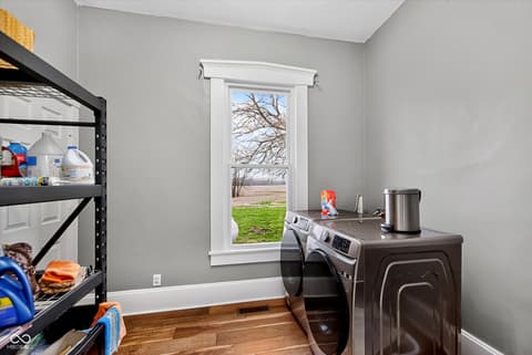 Laundry room at 18755 E County Road 750 N, Hope, IN