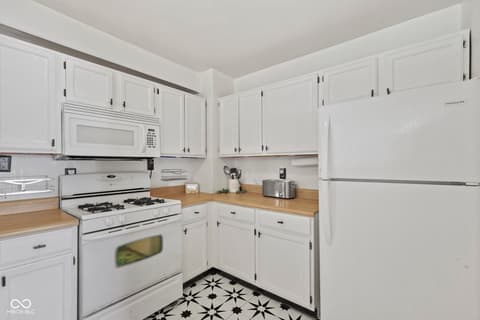 Photo of 227 Jefferson Street, Pendleton, IN