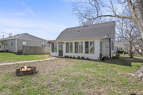 Photo of 227 Jefferson Street, Pendleton, IN