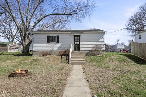 Photo of 227 Jefferson Street, Pendleton, IN