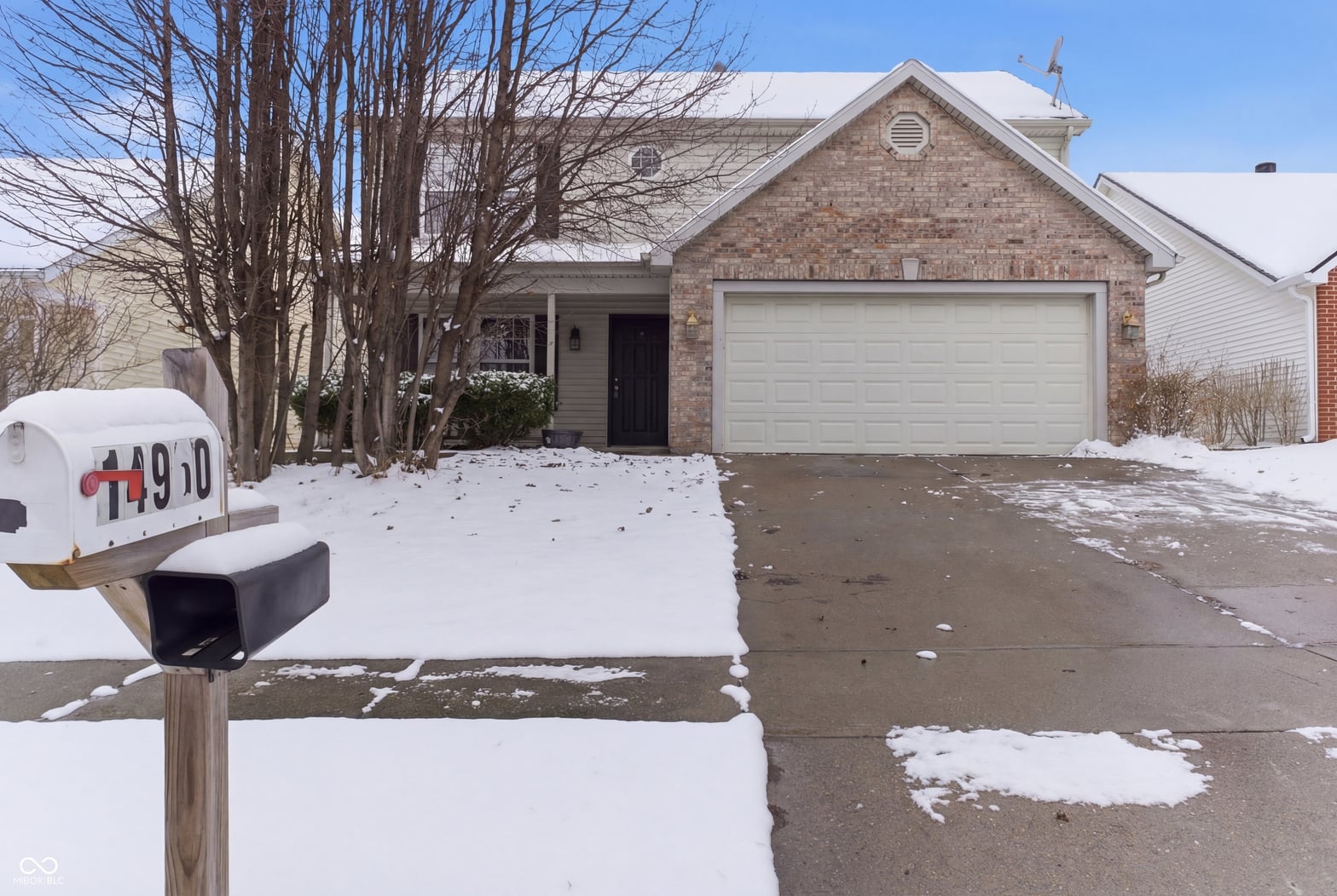 Front exterior at 14960 Oak Road, Carmel, IN