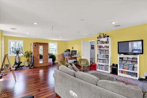 Living room at 21080 Six Points Road, Sheridan, IN