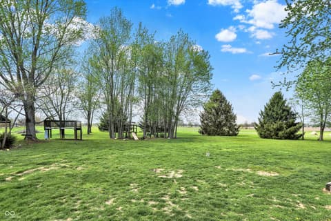 Yard at 21080 Six Points Road, Sheridan, IN