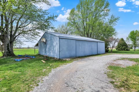 Out Buildings — 21080 Six Points Road, Sheridan, IN