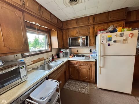 Kitchen at 7024 W US Highway 36, Danville, IN