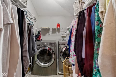 Walk In Closets — 1011 N Ogden Street, Indianapolis, IN