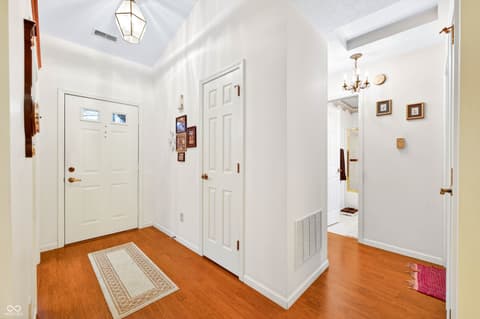 Photo of 631 N Shore Boulevard, Franklin, IN