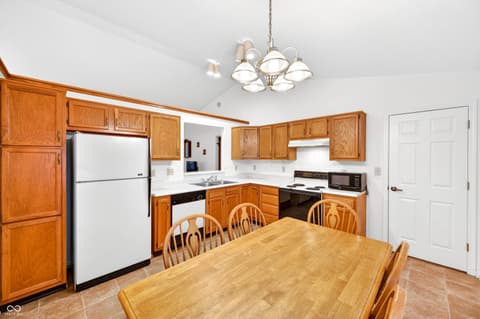 Photo of 631 N Shore Boulevard, Franklin, IN