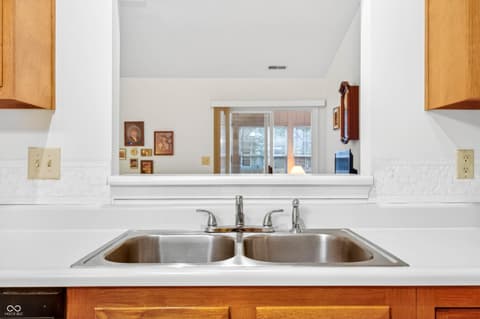 Photo of 631 N Shore Boulevard, Franklin, IN