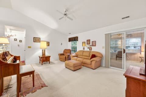 Photo of 631 N Shore Boulevard, Franklin, IN