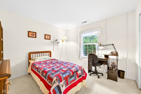 Photo of 631 N Shore Boulevard, Franklin, IN