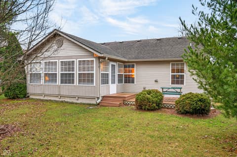 Photo of 631 N Shore Boulevard, Franklin, IN