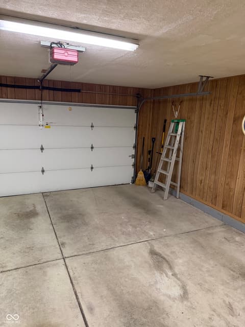 Photo of 631 N Shore Boulevard, Franklin, IN