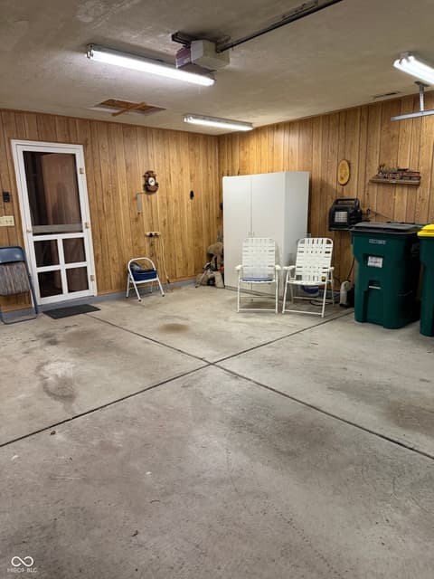 Photo of 631 N Shore Boulevard, Franklin, IN