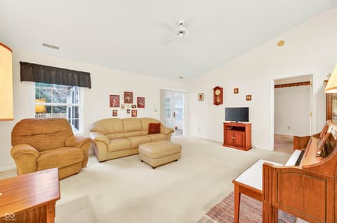 Photo of 631 N Shore Boulevard, Franklin, IN