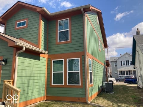 Side exterior at 117 N Hamilton Street, Shelbyville, IN