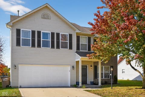 3220 Lakestream Drive