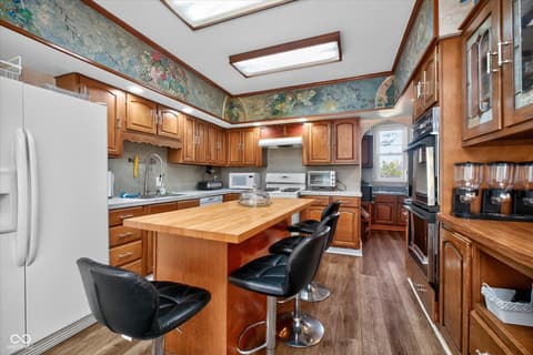 Photo of 1829 Cunningham Road, Speedway, IN