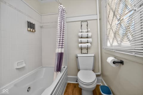 Photo of 1829 Cunningham Road, Speedway, IN