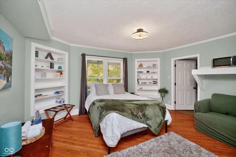Photo of 1829 Cunningham Road, Speedway, IN