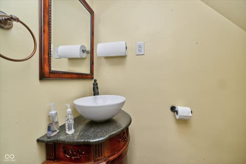 Photo of 1829 Cunningham Road, Speedway, IN