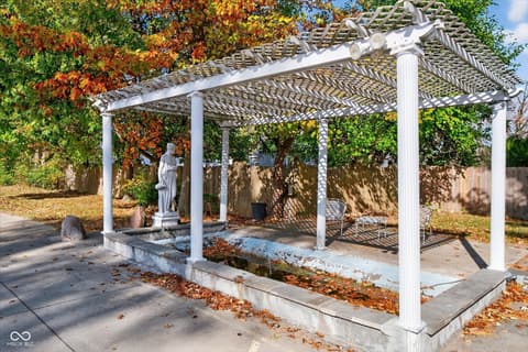 Photo of 1829 Cunningham Road, Speedway, IN