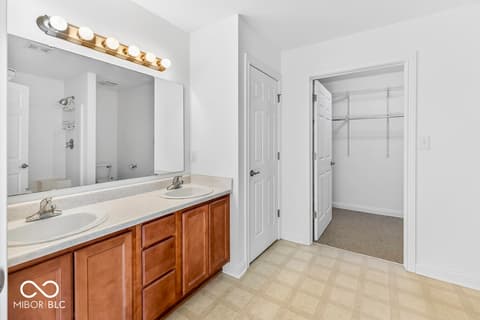 Photo of 2212 Southlake Avenue E, Greenwood, IN