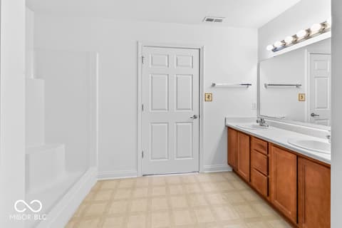Photo of 2212 Southlake Avenue E, Greenwood, IN