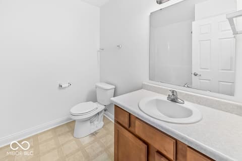 Photo of 2212 Southlake Avenue E, Greenwood, IN