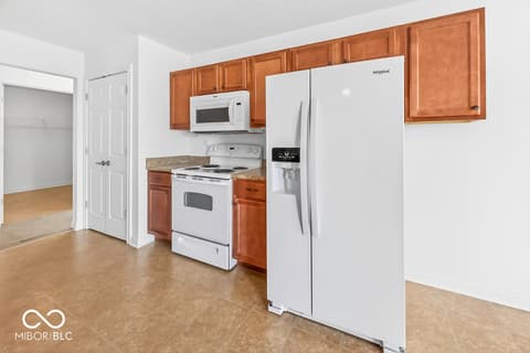 Photo of 2212 Southlake Avenue E, Greenwood, IN