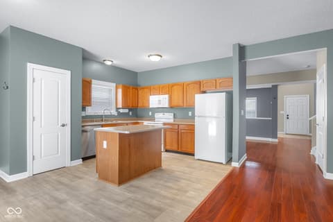 Kitchen at 2910 Parkview Drive, Columbus, IN