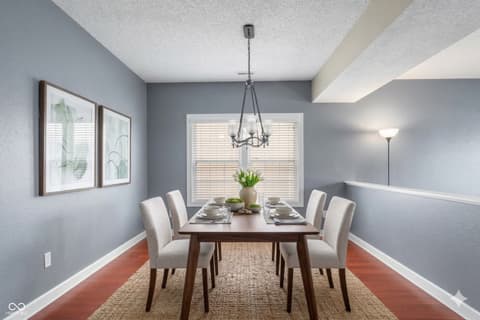 Dining room at 2910 Parkview Drive, Columbus, IN