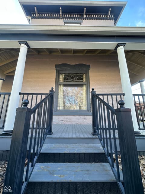 Photo of 102 N Meridian Street, Roachdale, IN